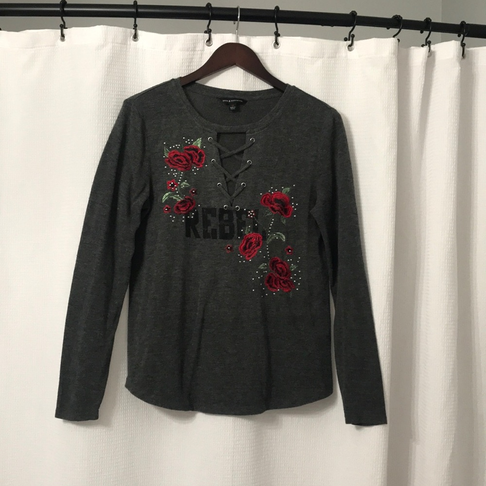 Women’s top size M
